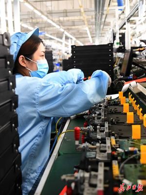 武漢加速工業智能化 百家智能工廠助力打造“智造”新高地